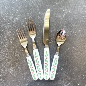 Corelle Winter Holly Vintage Cutlery. 50 pc
